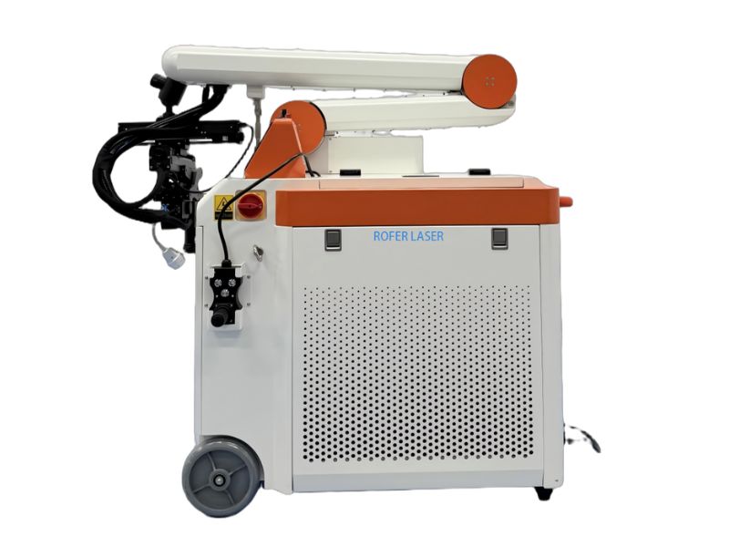 Máquina de soldadura láser con brazo robótico para reparación de moldes | Soldadora con fuente láser QCW y CW
